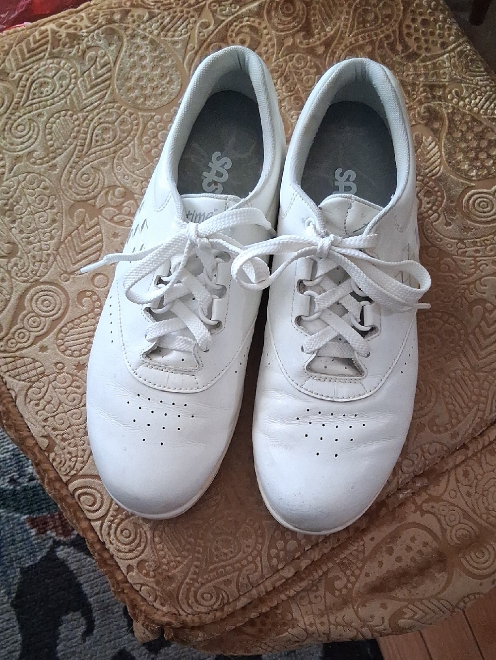 SAS White Lace-Up Sneakers